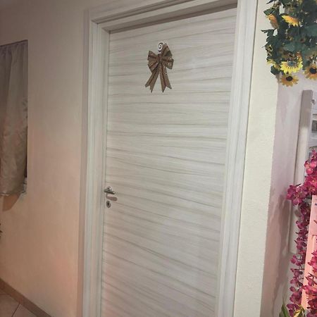 נולה Crisan B&B Affittacamere מראה חיצוני תמונה